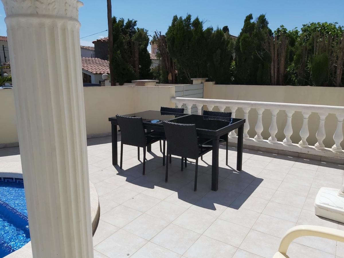 Willa Casa Amb Piscina Privada Empuriabrava Zewnętrze zdjęcie